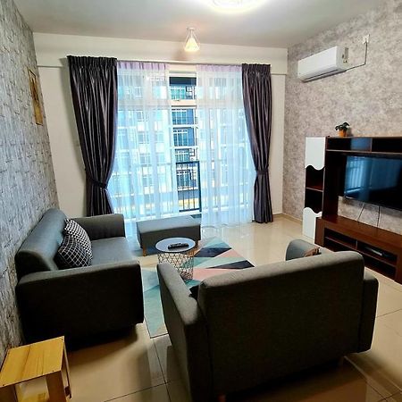 Kampong Tambak J&J Vacation Home@Novo8 Residence מראה חיצוני תמונה
