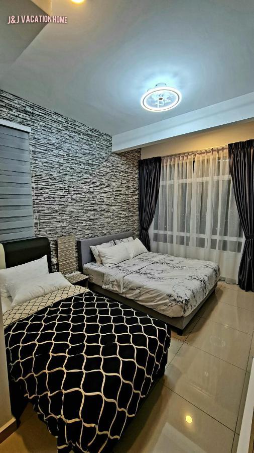Kampong Tambak J&J Vacation Home@Novo8 Residence מראה חיצוני תמונה