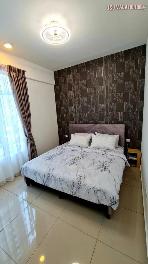 Kampong Tambak J&J Vacation Home@Novo8 Residence מראה חיצוני תמונה