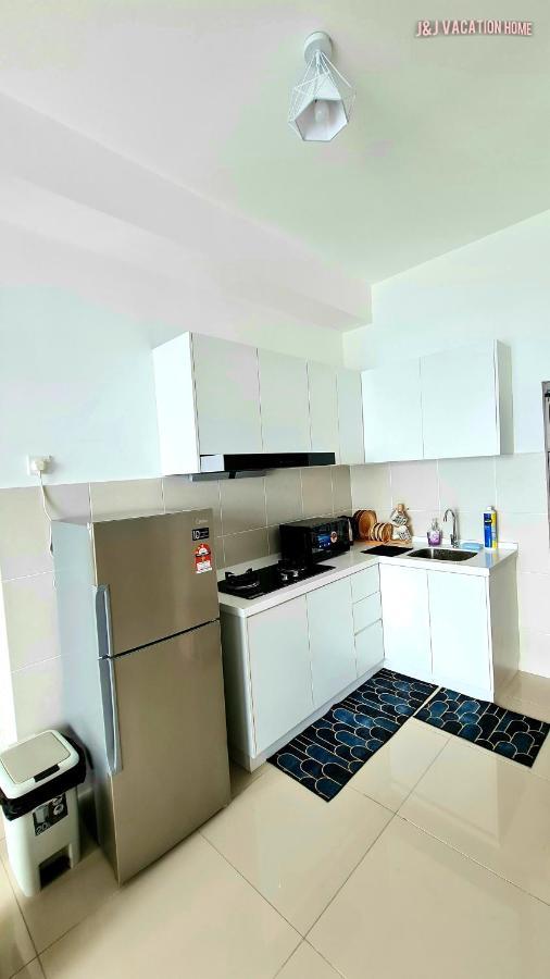 Kampong Tambak J&J Vacation Home@Novo8 Residence מראה חיצוני תמונה