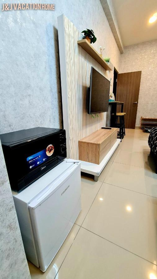 Kampong Tambak J&J Vacation Home@Novo8 Residence מראה חיצוני תמונה