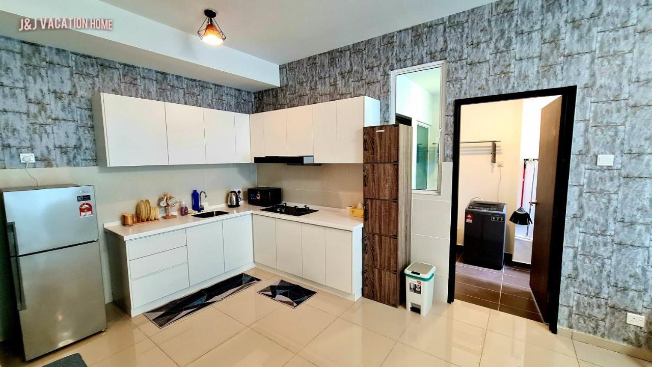 Kampong Tambak J&J Vacation Home@Novo8 Residence מראה חיצוני תמונה