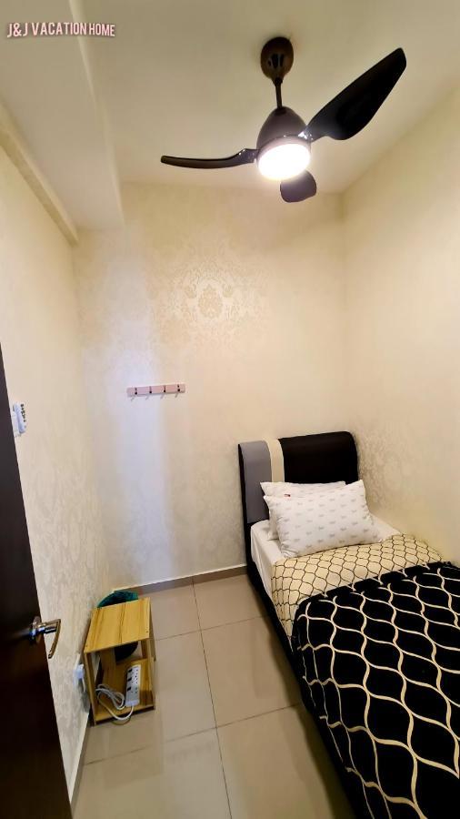 Kampong Tambak J&J Vacation Home@Novo8 Residence מראה חיצוני תמונה