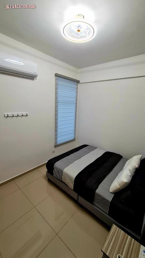 Kampong Tambak J&J Vacation Home@Novo8 Residence מראה חיצוני תמונה