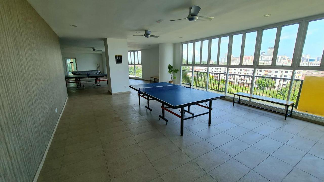 Kampong Tambak J&J Vacation Home@Novo8 Residence מראה חיצוני תמונה