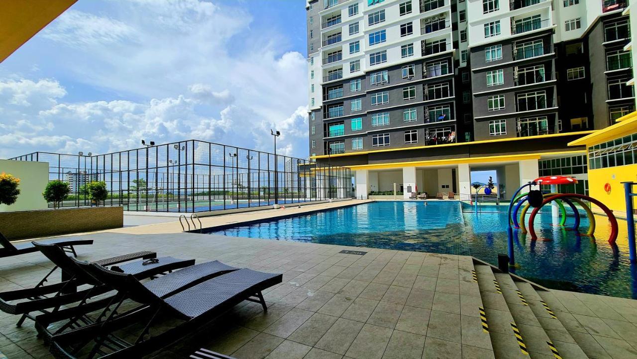Kampong Tambak J&J Vacation Home@Novo8 Residence מראה חיצוני תמונה